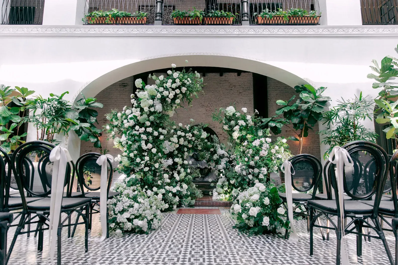 A full-service wedding planned by Veni Vidi Amavi